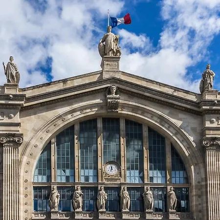 Charming 1 Bedroom In The Heart Of Apartment Paris