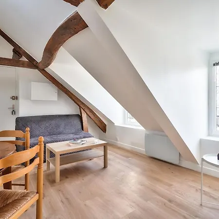 Charming 1 Bedroom In The Heart Of * Paris